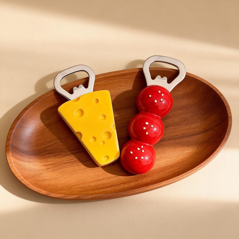Les aimants‑ouvre‑bouteille : accessoire 2‑en‑1 indispensable dans la cuisine