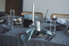 Nappe en lin lavé 200 g/m², ourlet large 3 cm, coins à onglet, 70 couleurs, tailles multiples