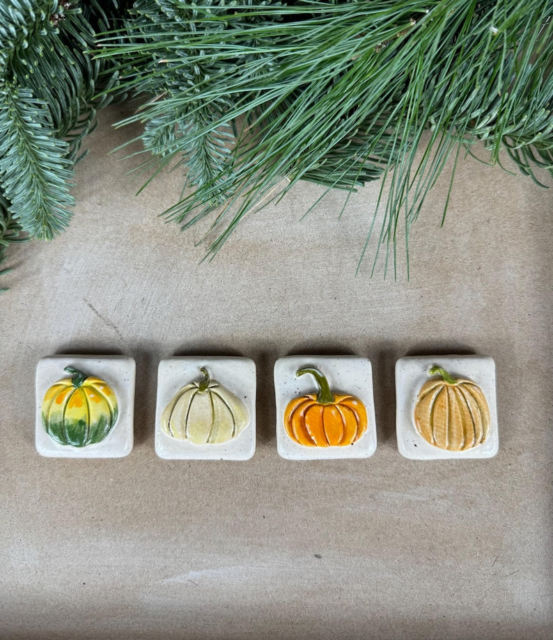 Citrouille Aimants Carrés Céramique 3,4 cm, 4 Pièces, Thème Automne, Réfrigérateur Bureau, Décoration Rustique