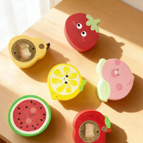 Aimant de réfrigérateur ouvre-bouteille en bois sculpté à la main 6 cm, ornement de bureau fruit cartoon, décoration intérieure