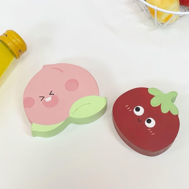 Aimant de réfrigérateur ouvre-bouteille en bois sculpté à la main 6 cm, ornement de bureau fruit cartoon, décoration intérieure