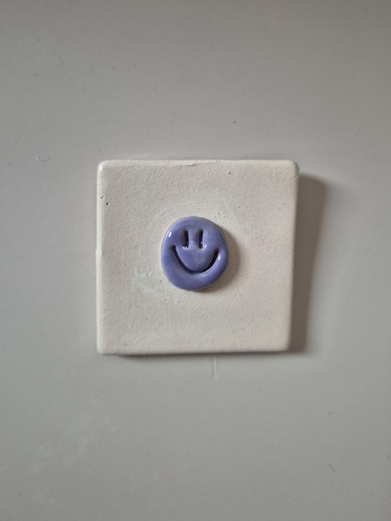 Aimant de réfrigérateur en céramique artisanale mini carreau 5x5 cm – Botte de cowboy, teckel, smiley ou cœur