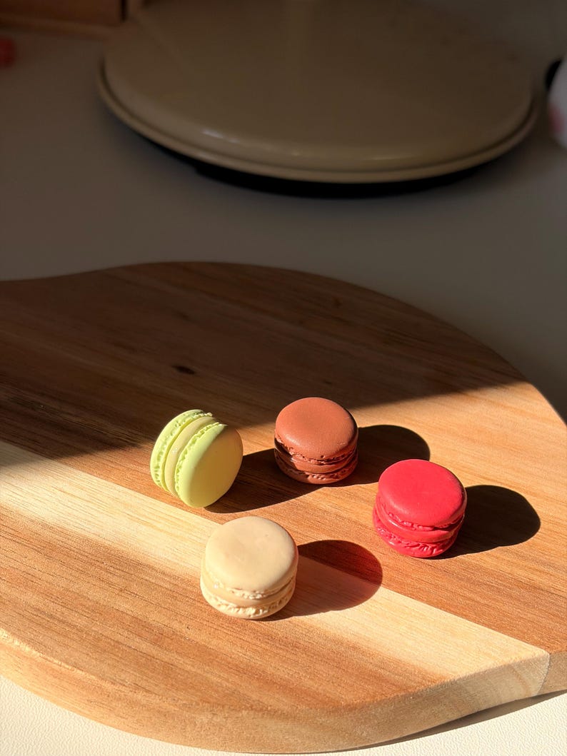 Aimants Mini Macarons en Pâte Polymère, Décoration Dessert, Framboise Pistache Chocolat Vanille