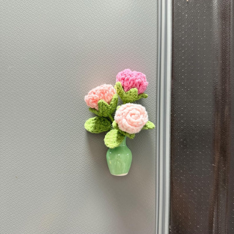 Aimants pour réfrigérateur fleurs au crochet avec vase en céramique, fleurs amovibles, décoration de cuisine