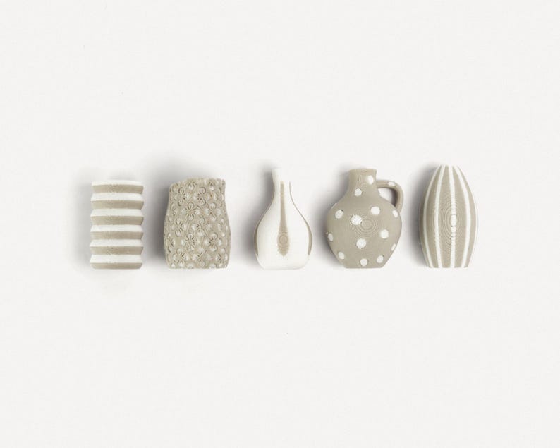 Lot de 5 Mini Vases Aimantés 3cm – Magnets Déco Frigo – Unis ou Bicolores