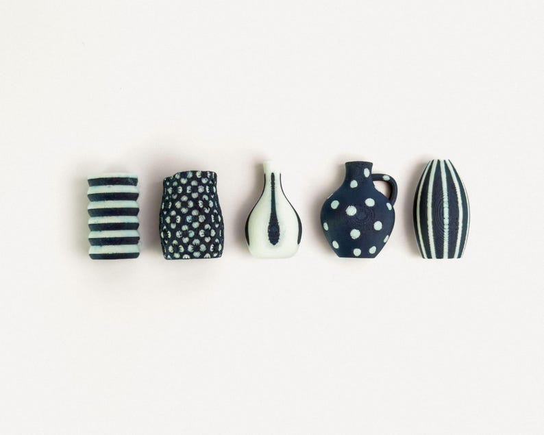 Lot de 5 Mini Vases Aimantés 3cm – Magnets Déco Frigo – Unis ou Bicolores