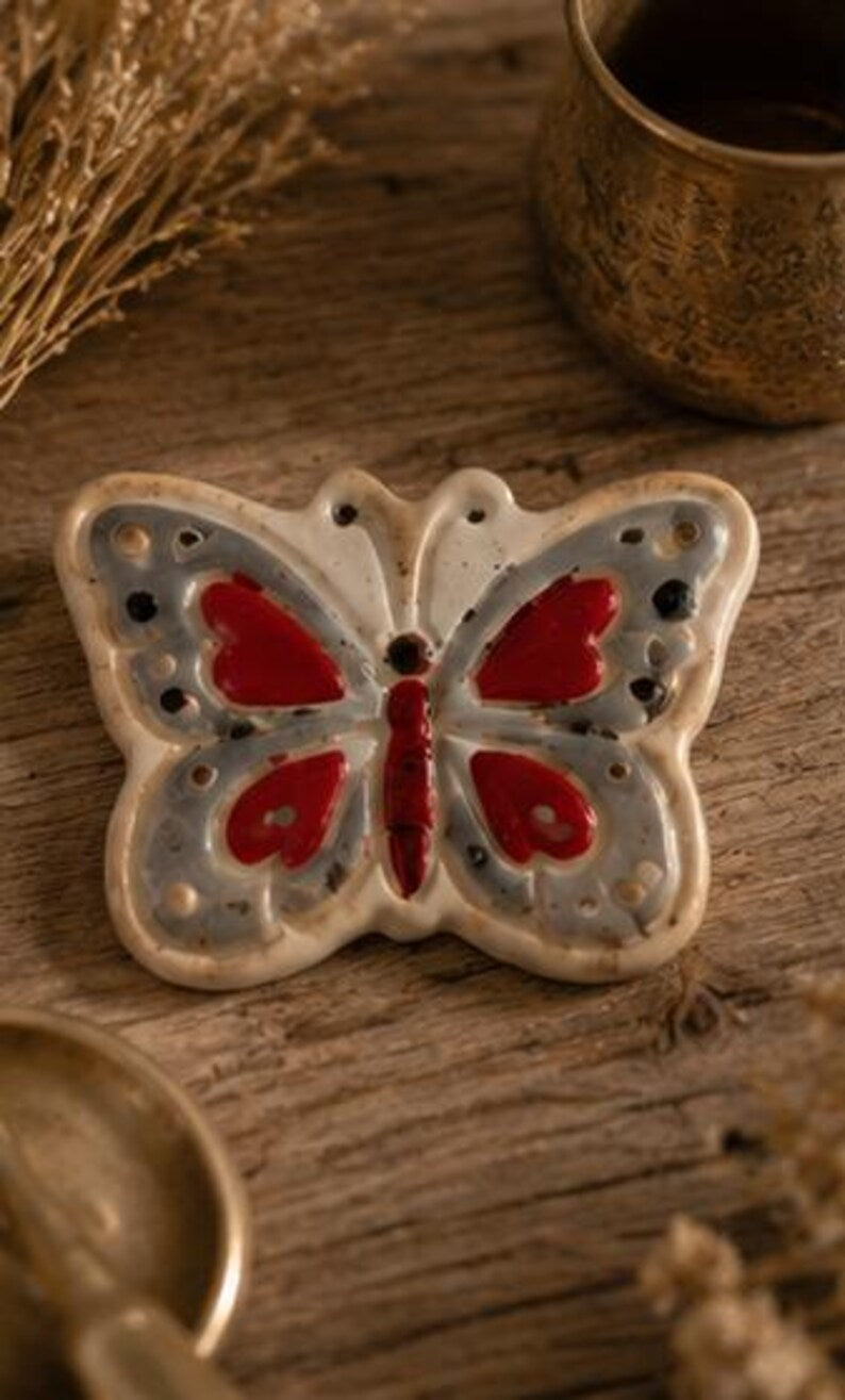 Aimant décoratif papillon en céramique - Magnet artisanal coloré