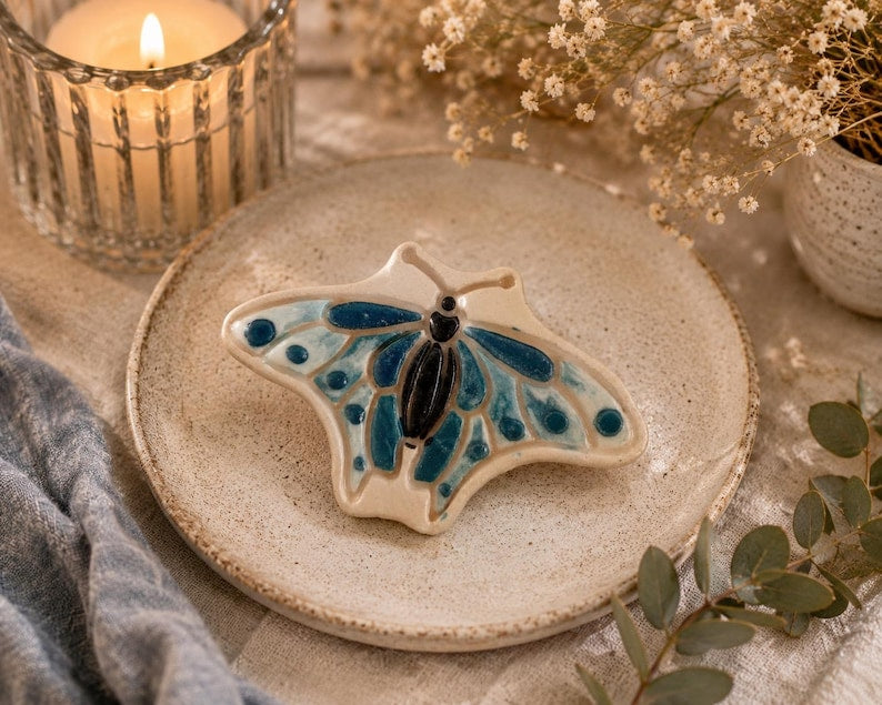Aimant décoratif papillon en céramique - Magnet artisanal coloré