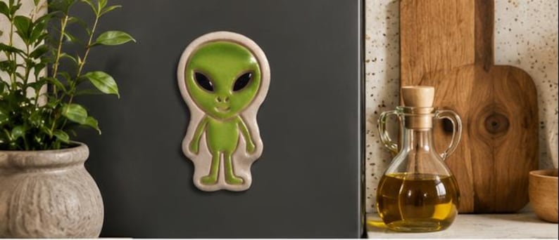 Magnets Espace en céramique artisanale – Astronaute, Fusée, OVNI, Planète, Lune, Satellite