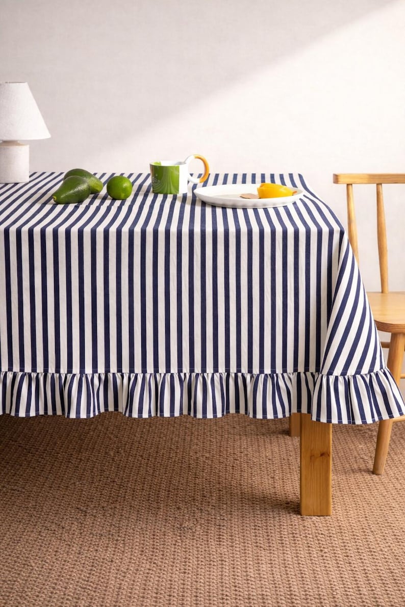 Nappe rayée à volants beige crème, décoration de table rectangulaire