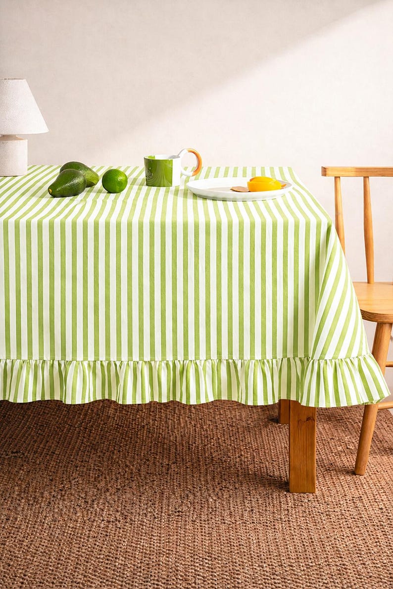 Nappe rayée à volants beige crème, décoration de table rectangulaire