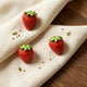 Aimants en céramique fraise pour réfrigérateur, lot de 3 ou 5, décoration cuisine cottagecore, fruits mignons faits main